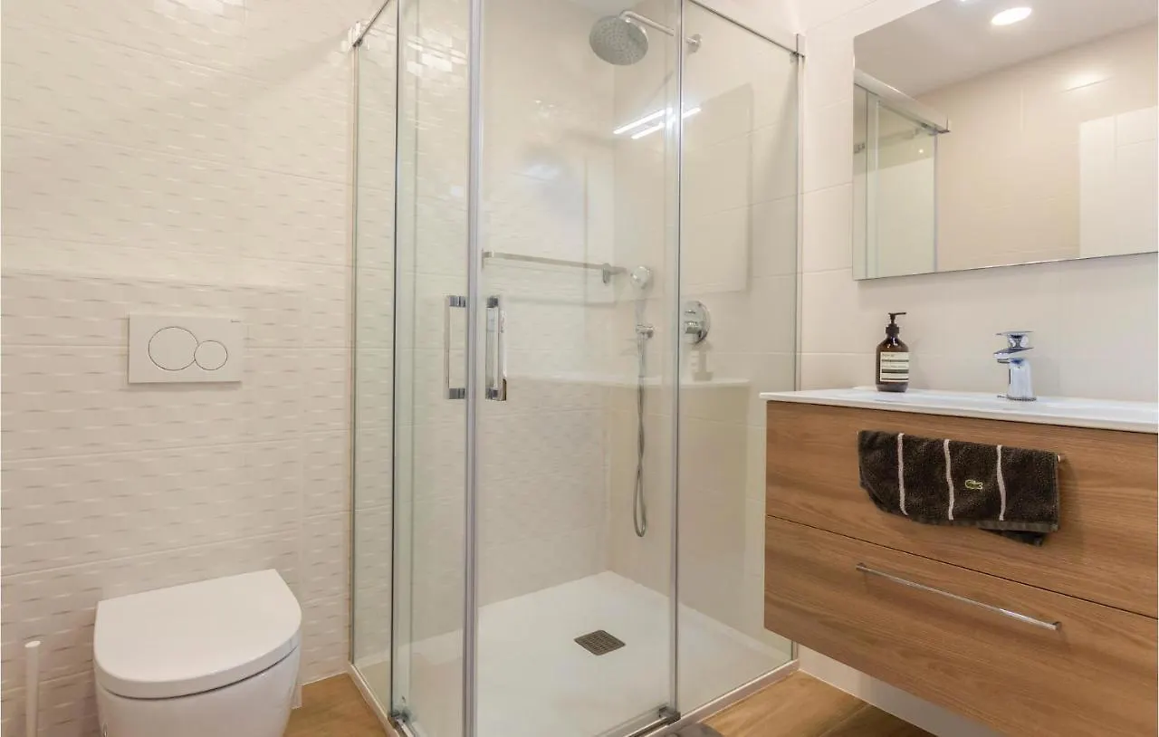 3 Bedroom Beautiful Apartment In Malaga