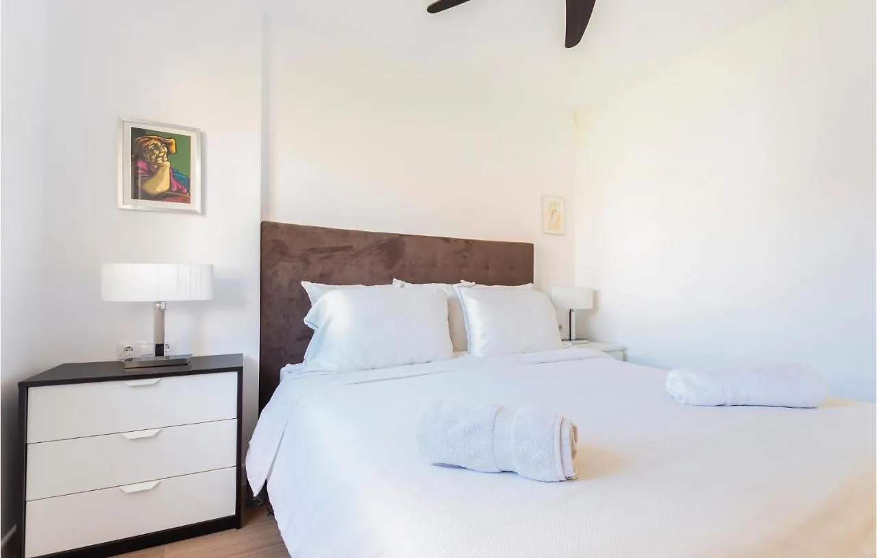 3 Bedroom Beautiful Apartment In Malaga 0*,